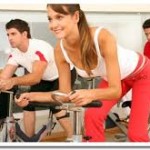 Trening umiarkowany i intensywny na rowerku treningowym